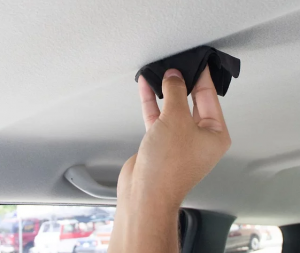 طريقة تنظيف سقف السيارة من الداخل